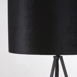 Maisons Du Monde Lampadaires Lampadaire Trépied En Métal Doré Et Noir, Abat-jour En Velours Noir H152 -Luminaires Ventes lampadaire trepied en metal dore et noir abat jour en velours noir h152 1000 3 23 226630 4