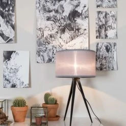 Zuiver Lampes à Poser Lampe à Poser En Bois Noir Et Abat Jour Gris -Luminaires Ventes lampe a poser en bois noir et abat jour gris 2