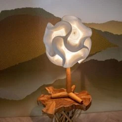 Now’s Home Lampes à Poser Lampe à Poser En Zipper Ivoire Pied En Teck H64 -Luminaires Ventes lampe a poser en zipper ivoire pied en teck h64 1