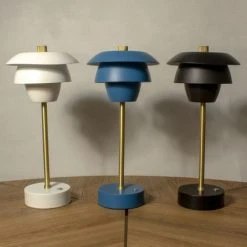 Pirouette Paris Lampes à Poser Lampe à Poser Rechargeable En Métal Blanc Et Doré H31 -Luminaires Ventes lampe a poser rechargeable en metal blanc et dore h31 4