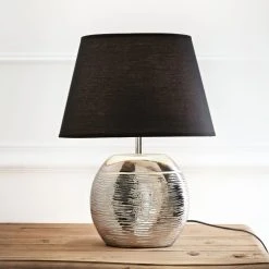 Maisons Du Monde Lampes à Poser Lampe En Céramique Argentée Abat-jour Noir -Luminaires Ventes lampe en ceramique argentee abat jour noir 1000 5 40 137144 5