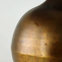 Maisons Du Monde Lampes à Poser Lampe En Métal Doré Patiné Et Abat-jour Noir -Luminaires Ventes lampe en metal dore patine et abat jour noir 1000 7 17 191036 3