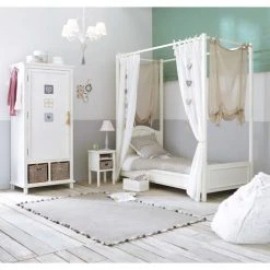 Maisons Du Monde Suspensions Enfant Lustre En Métal Blanc Effet Vieilli Et Pompon Cœur -Luminaires Ventes lustre en metal blanc effet vieilli et pompon coeur 1000 10 5 150885 1