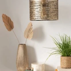 Maisons Du Monde Suspensions Suspension En Métal Doré Ajouré -Luminaires Ventes suspension en metal dore ajoure 1000 13 29 223274 2